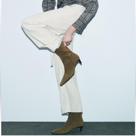 Zara Suede Kitten heel boots - Picture 4 of 6